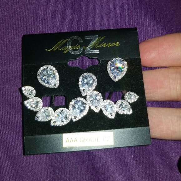 Earrings with decorative back - Picture 1 of 2